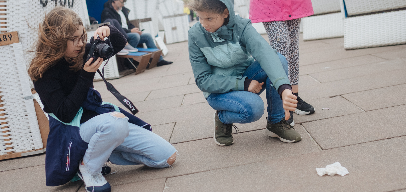 Kids in Focusセッションに参加し写真を撮る人々の写真