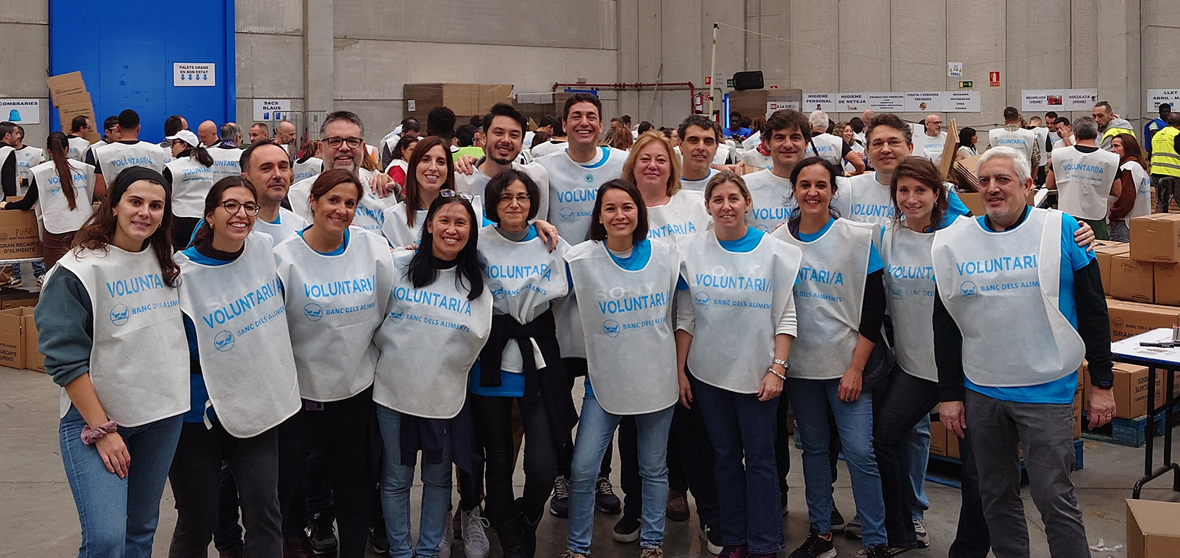 Group photo of people participating in volunteer activities
